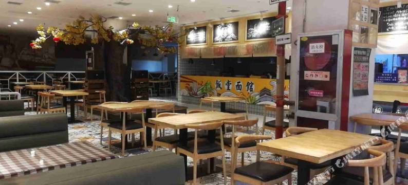 西安钟楼公寓(西安回民街钟楼地铁站店)图片