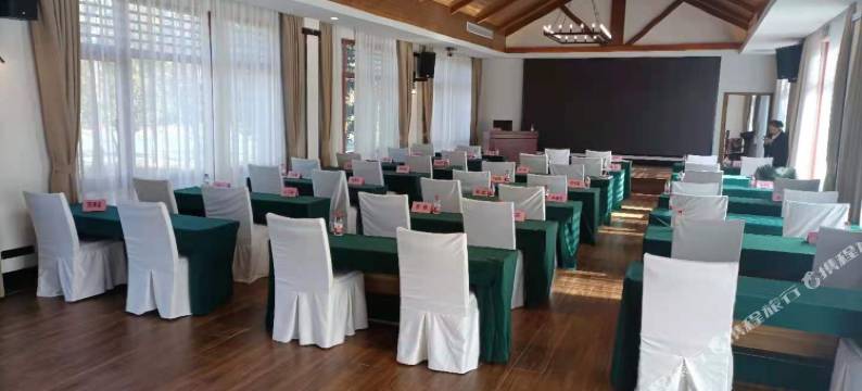 上海前卫1966度假酒店图片