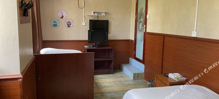 聚鑫旅馆(贵阳白云公园店)图片