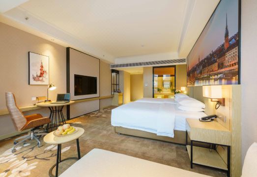 Vienna International Hotel(Ninzhou Dibao Plaza) Hotel Overview