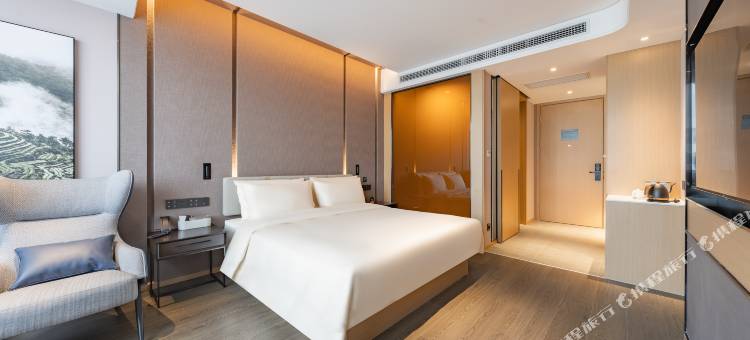 上海新国际博览中心杨高南路地铁站亚朵酒店图片