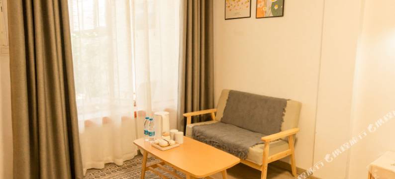 香格里拉雪湖轻奢民宿(独克宗古城店)图片