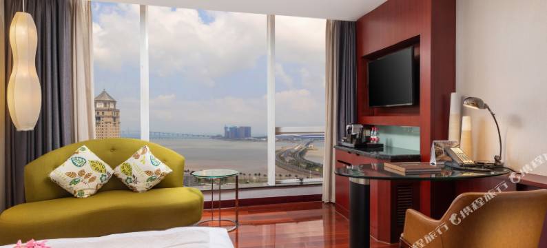 珠海来魅力假日酒店(拱北口岸高铁站店)图片