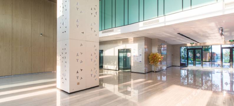 暖阳精品公寓(青岛城市阳台欢乐海湾店)图片