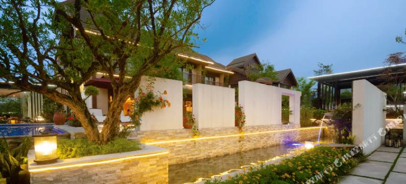 华著·悦青城温泉酒店(都江堰熊猫谷店)图片