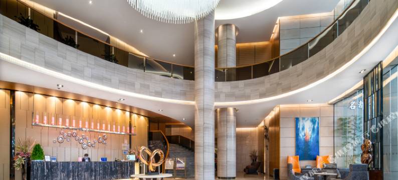 八号公馆酒店(东莞大朗松山湖北站店)图片