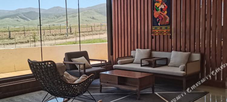 青海湖卡巴仓·措琼诺日野奢民宿图片