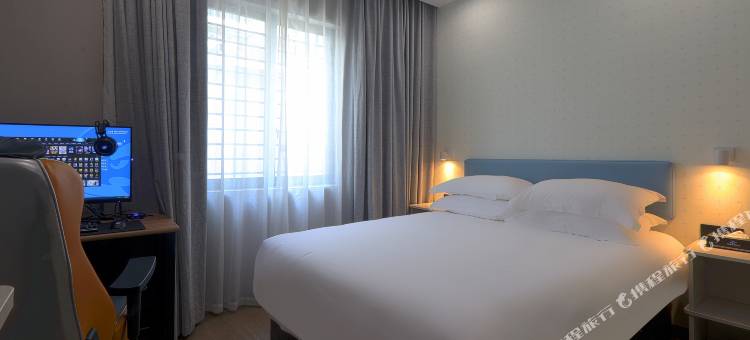 网鱼电竞酒店(苏州观前街拙政园店)图片