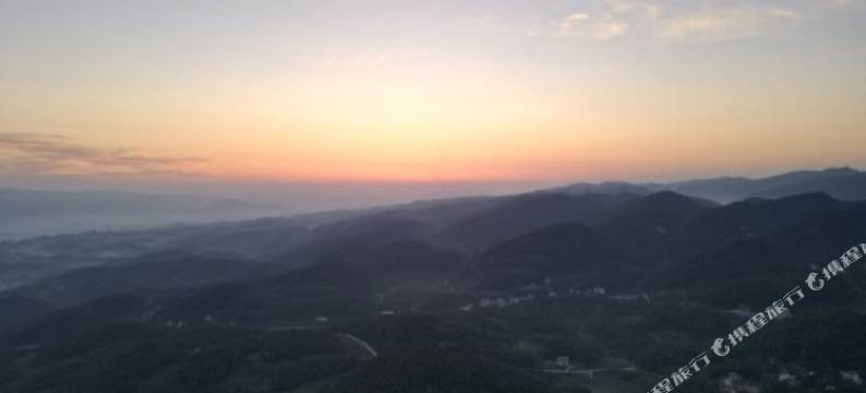 张家界大峡谷曹家大院图片