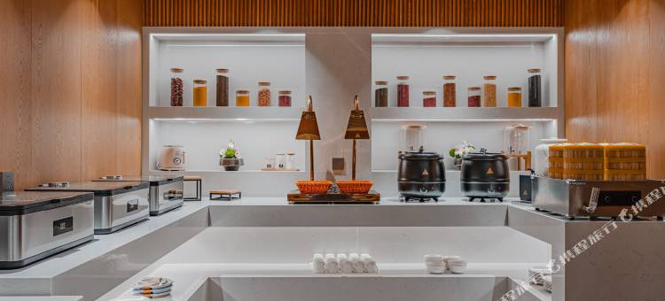 仟那千寻酒店(漯河职业技术学院神州鸟园店)图片