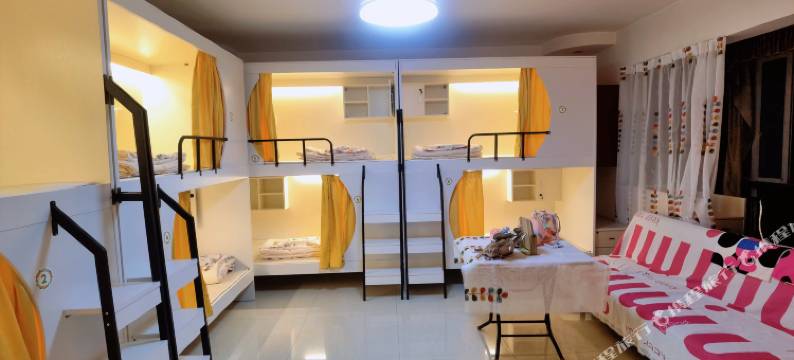 风很可爱女生青年旅舍图片