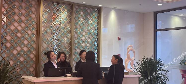 双满华瑞国际酒店(康巴什店)图片