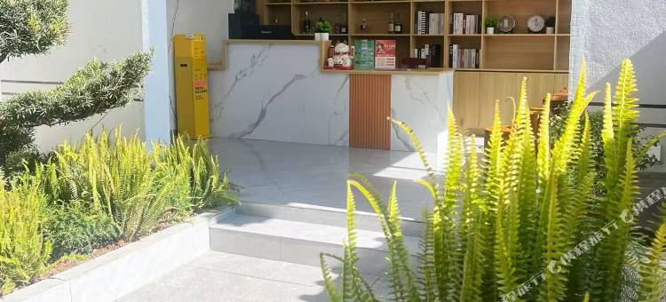 半盏星光·群梦丨天台雪山观景智能美宿(古城南门店)图片