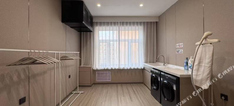 朗悦轻奢酒店图片