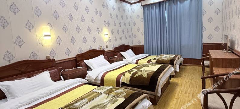 浪卡子羊卓雍湖家庭宾馆图片