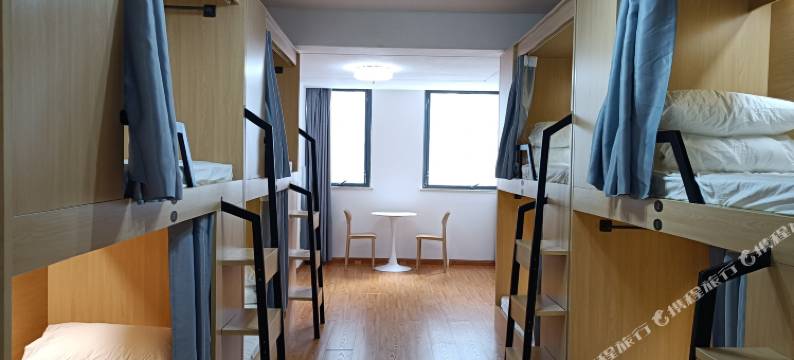 蓝湾拾光青年旅舍(中澳友谊花园万达广场店)图片