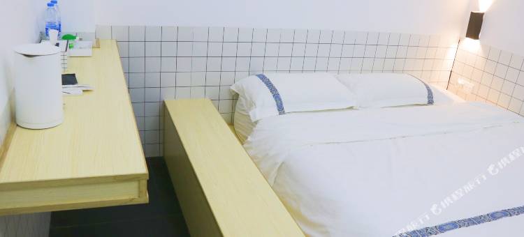 INS公寓(湛江广东海洋大学湖光岩店)图片