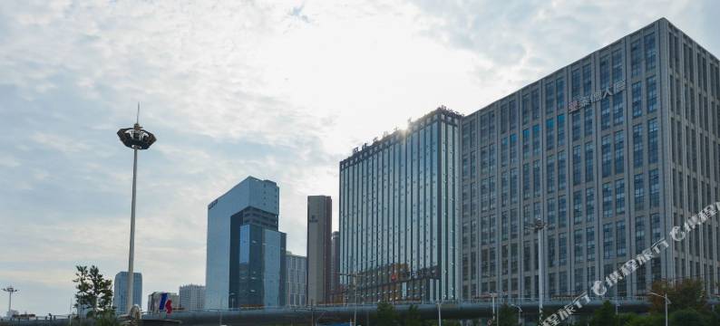 SOHO电竞主题酒店(大连万达广场店)图片