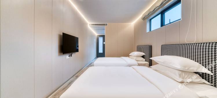 穿岩十九峰狐巴巴探索星球酒店图片