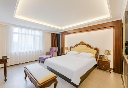 Shijiazhuang Ouyun Hotel (Chang'an Wanda Plaza &  Municipal Obstetrics and Gynecology Hospital)Hotel Overview