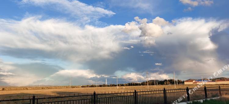 火山草原部落民宿图片