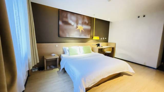 仟城仟宿·红蔷薇酒店(茂县古羌城博物馆店)