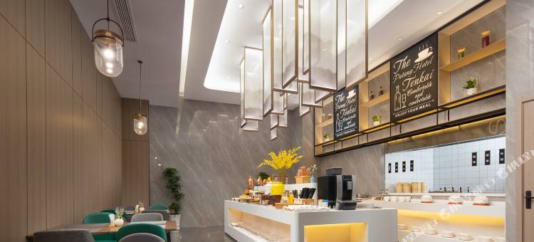 天海柏唐江景酒店(联盛快乐城九江市第三中学店)图片