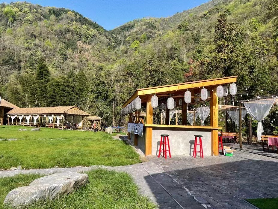 Tongshan Fengling Valley Wild Luxury Tent CampOver view