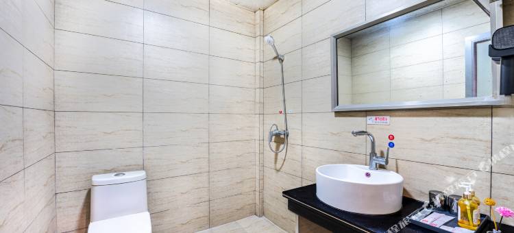 骏怡连锁酒店(英山英皇店)图片