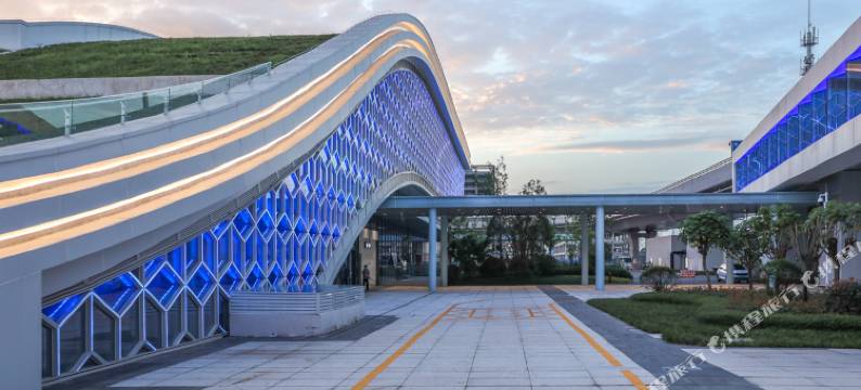 泓悦·影素酒店(自贡高铁站店)图片