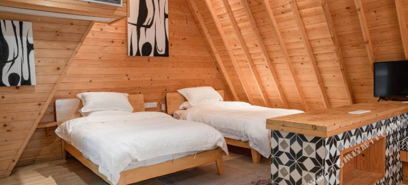 宜兴山下·墅ShineSun民宿(陶祖圣境竹海滑雪场店)图片