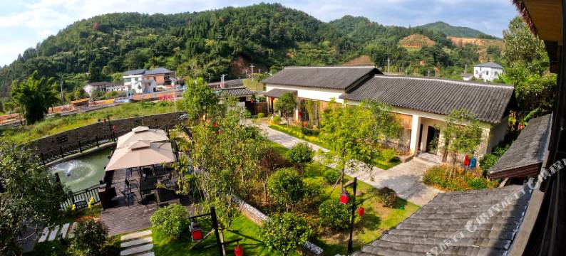 客且留下莲心驿图片