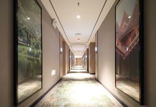 Country Inn & Suites by Radisson Hotel (Hong'an Jingji Kaifaqu) Hotel Overview