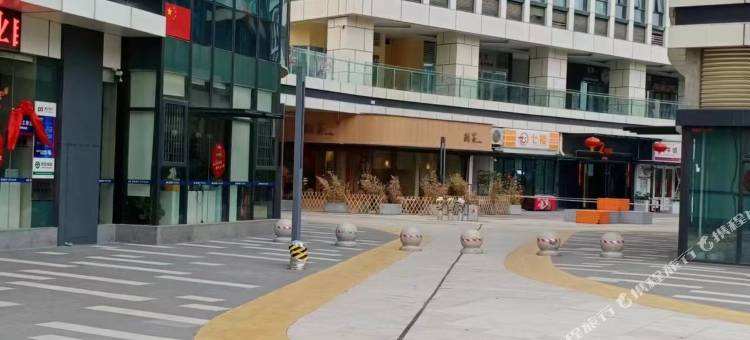 华人易居民宿(天悦广场店)图片