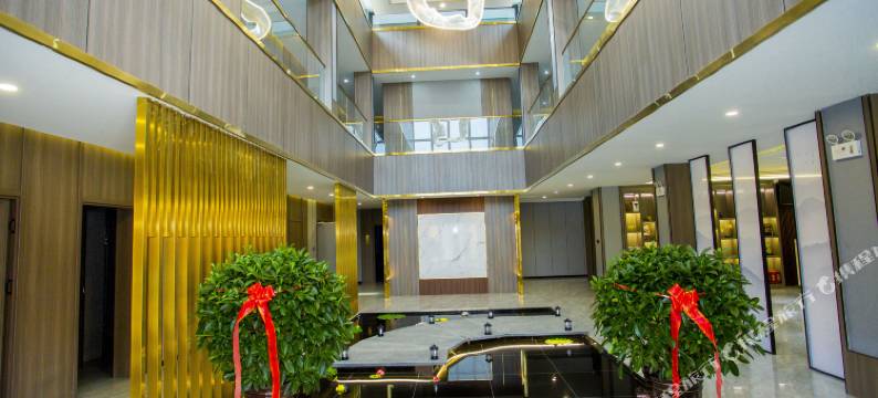 依山新境酒店(七彩丹霞景区店)图片