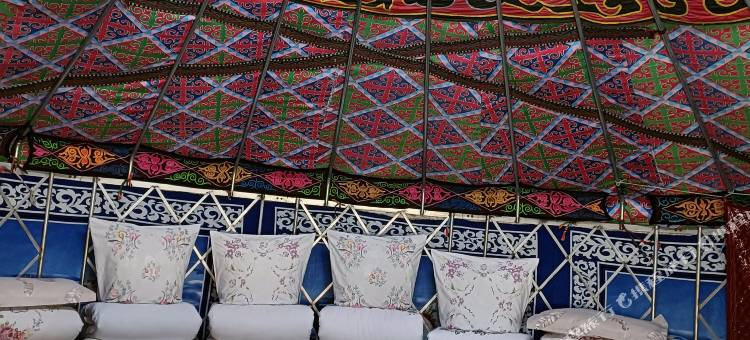 白哈巴叶尔肯温馨家园图片