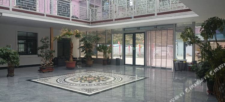 易贡藏布大酒店图片