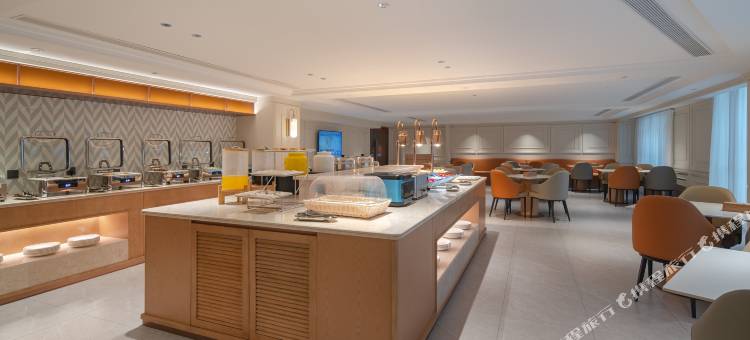 维也纳酒店(乌鲁木齐天山国际机场新天润店)图片