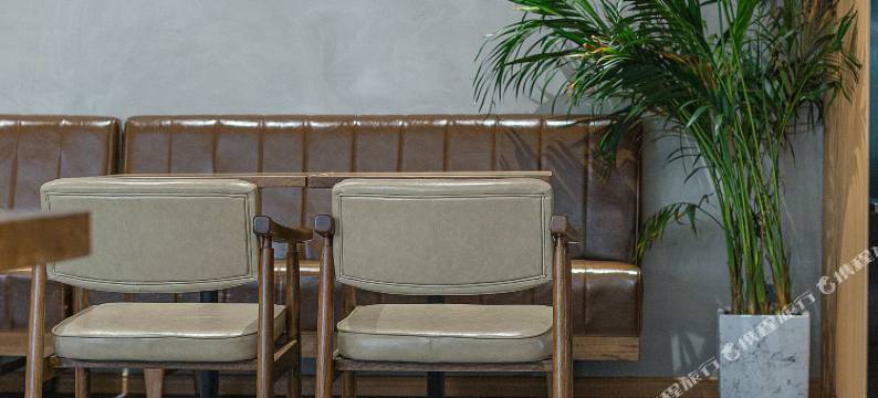 上嘉寓颜·OXYGEN城市美学酒店(遵义汇川区国贸购物中心店)图片