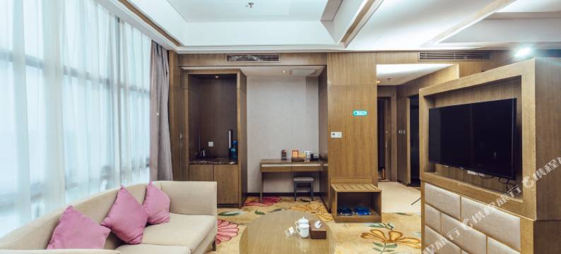 台前凤凰大酒店图片