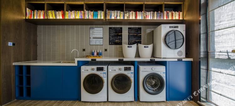 丽橙酒店·逸(西安永宁门省人民医院黄雁村地铁站店)图片