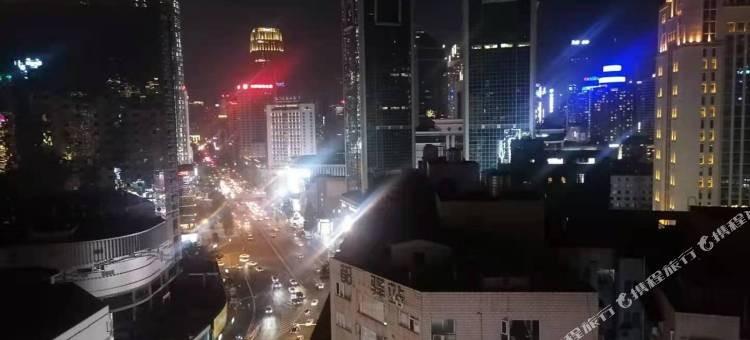 WONDER设计师民宿(春熙路天府广场店)图片