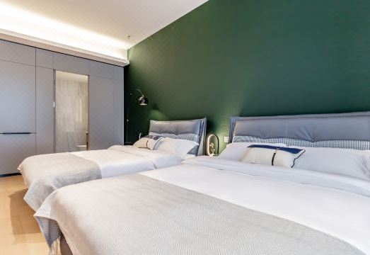 A Deer Apartment Hotel Overview