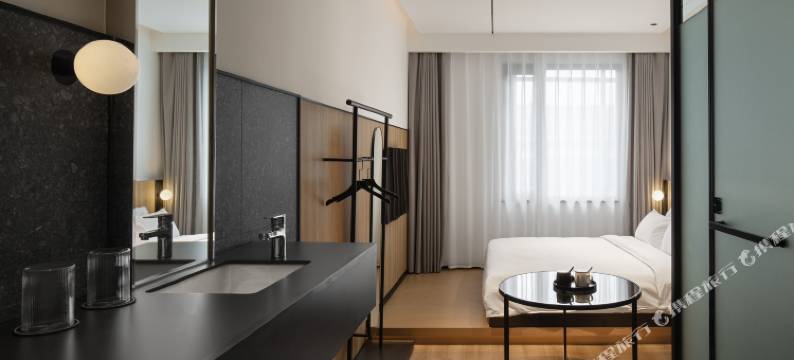 SFEEL设计师酒店(成都一品天下茶店子地铁站店)图片