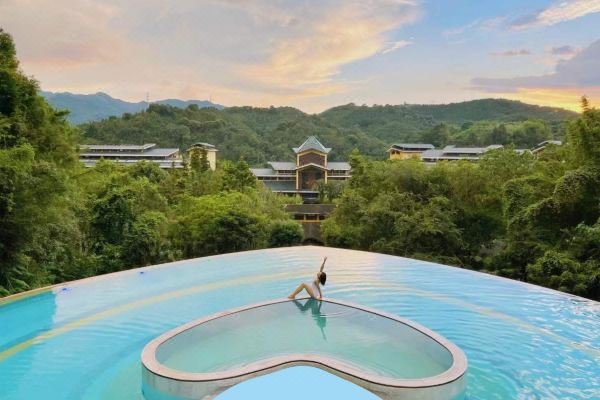 龙门地派温泉度假酒店