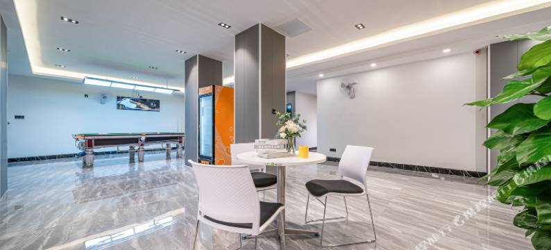 万龙酒店(南宁广西大学三十三中地铁站店)图片