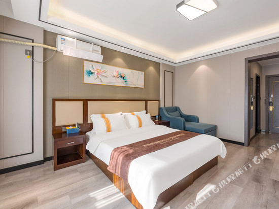 荷塘月色智能酒店(火车站塔坛商贸城店)