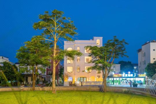 故里揽月民宿(深圳较场尾海滨广场店)预订价格,联系电话位置地址