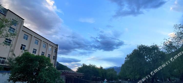 巴塘茶马古道庄园图片