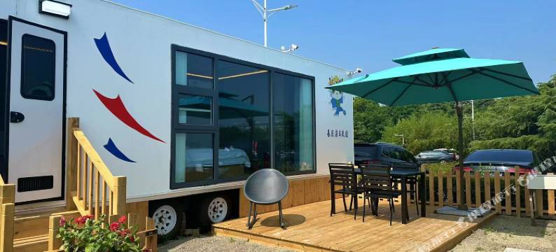 易居房车民宿(第三海水浴场店)图片